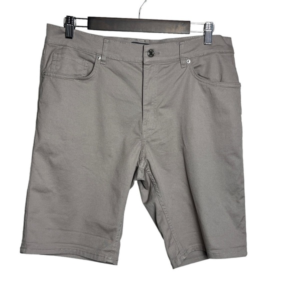 H&M Shorts Women's Size 32 Slim Fit Coupe E' Troite Taupe Stretch - Picture 1 of 9